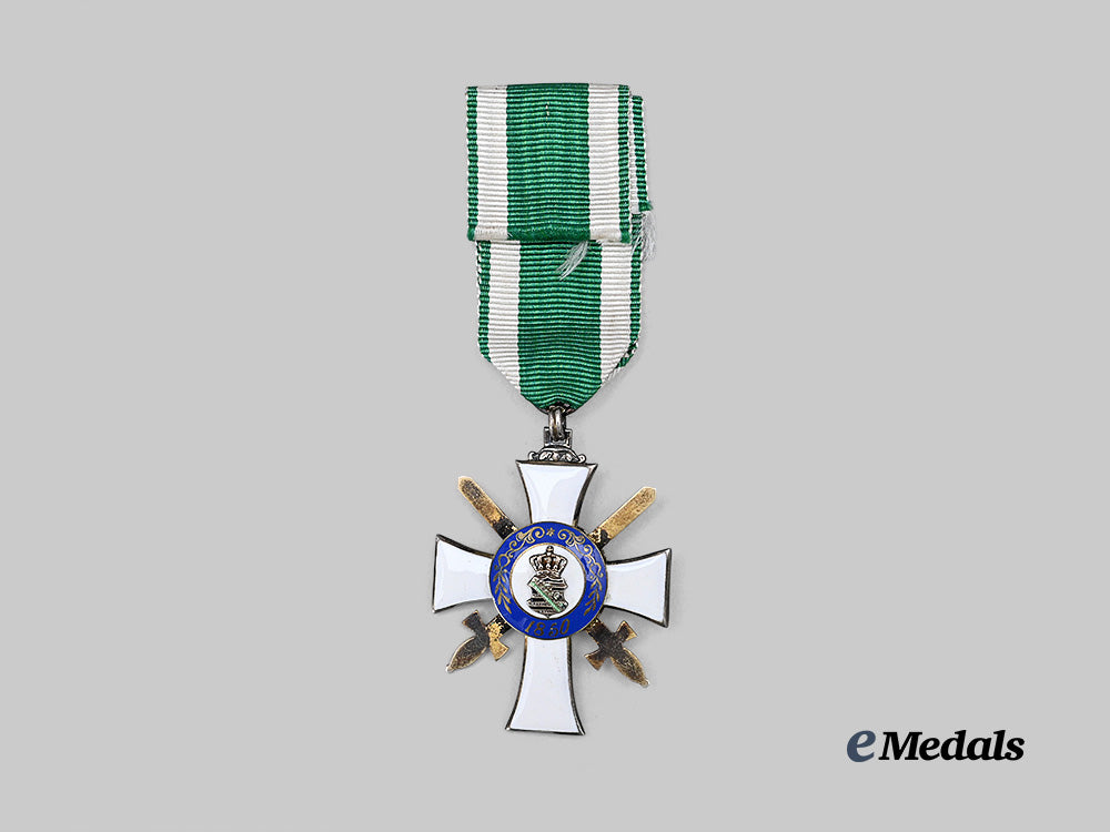 saxony,_kingdom._an_albert_order,_i_i_class_knight’s_cross_with_period_case,_c.1915_by_alfred_roesner_e_medals__g62607_7