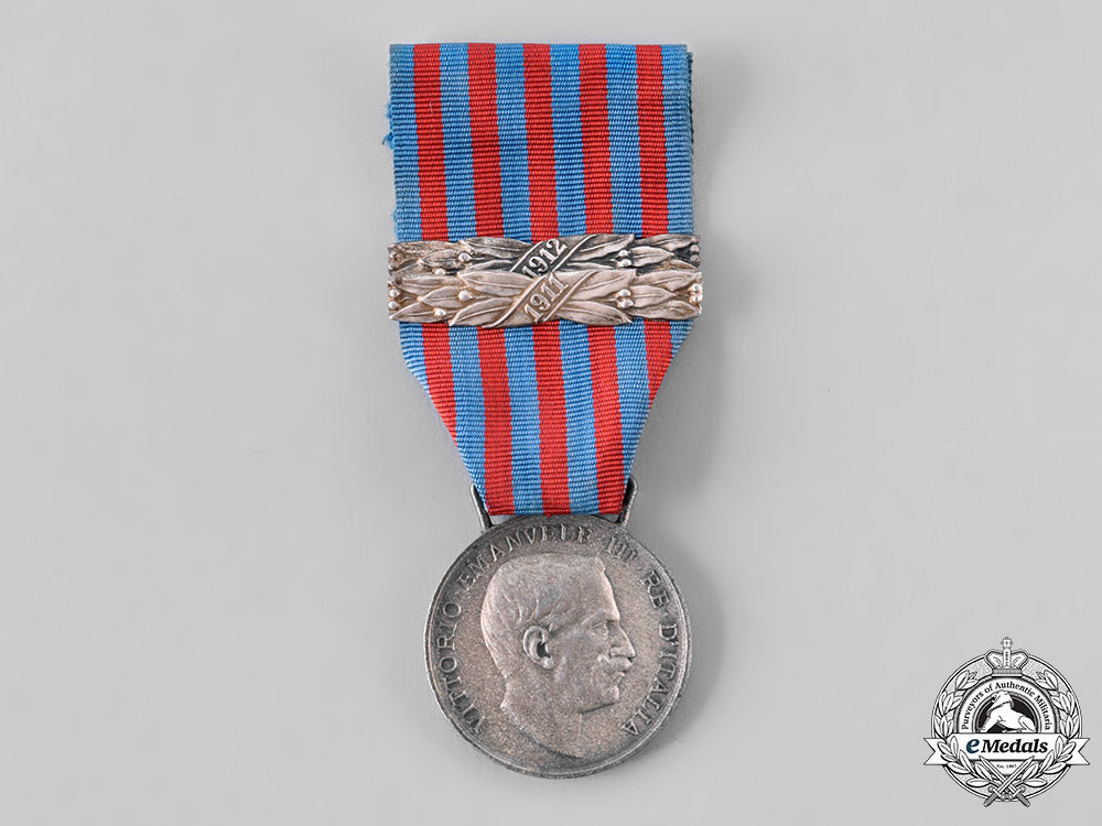 italy,_kingdom._a_medal_for_the_libyan_campaign_with1911_and1912_bars_tray107_1_lo_100