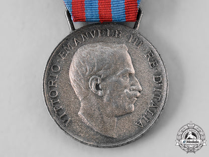 italy,_kingdom._a_medal_for_the_libyan_campaign_with1911_and1912_bars_tray107_1_lo_102