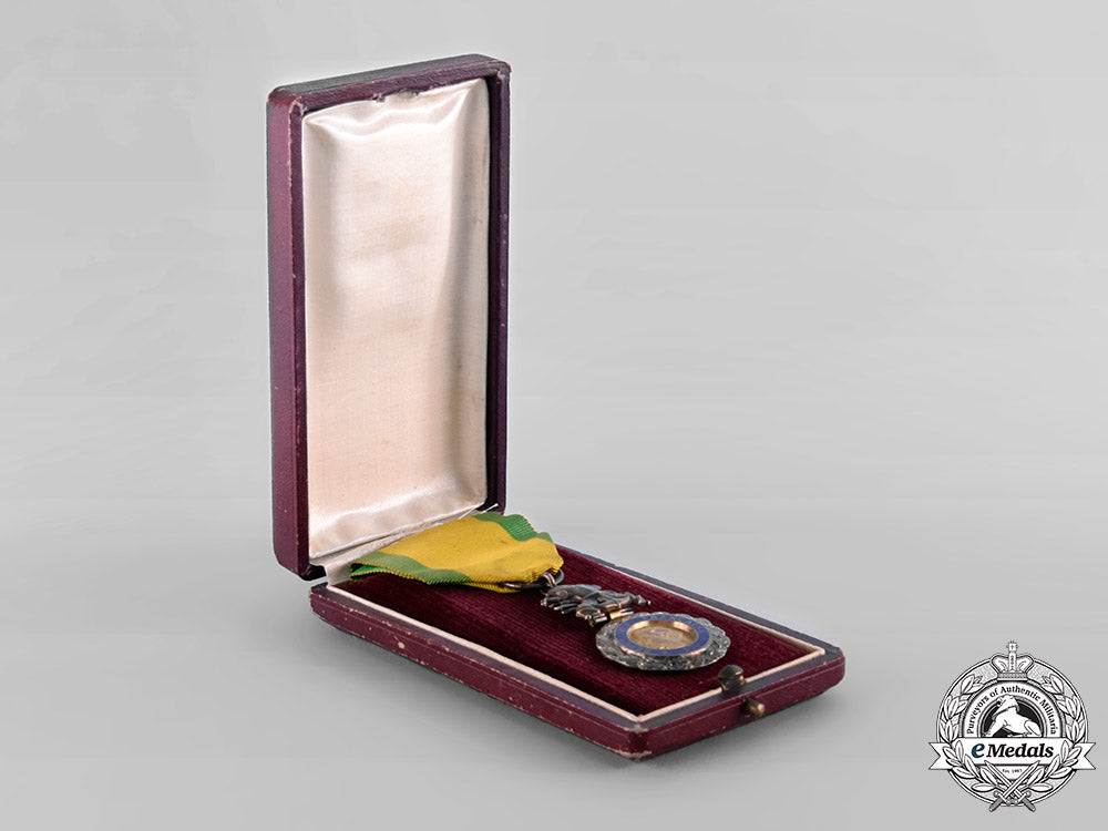 france,_iii_republic._a_military_medal,_type_iii_with_uniface_trophy-_of-_arms,_c.1918_tray16_4_lo_024