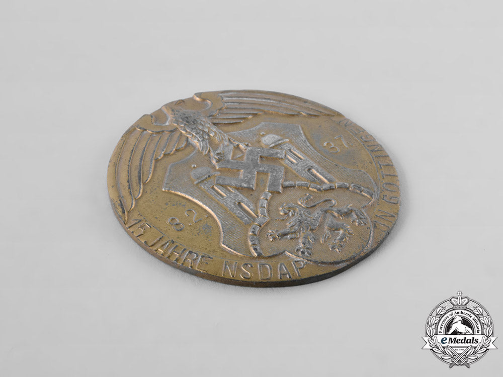germany,_nsdap._a1937_nsdap_göttingen15-_year_anniversary_table_medal,_with_case,_by_schmal&_schulz_tray209_6_lo_034_1_1