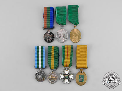 rhodesia,_constitutional_monachy._a_lot_of_seven_miniature_awards_tray20_lo_003