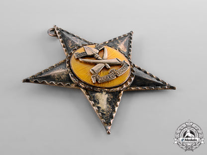 malaysia,_sultanate_of_pahang._an_esteemed_order_of_the_crown_of_pahang,_i_class_grand_knight_sash_badge,_c.1975_tray215_4_lo_203_1_1_1