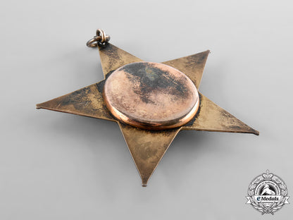 malaysia,_sultanate_of_pahang._an_esteemed_order_of_the_crown_of_pahang,_i_class_grand_knight_sash_badge,_c.1975_tray215_4_lo_204_1_1_1