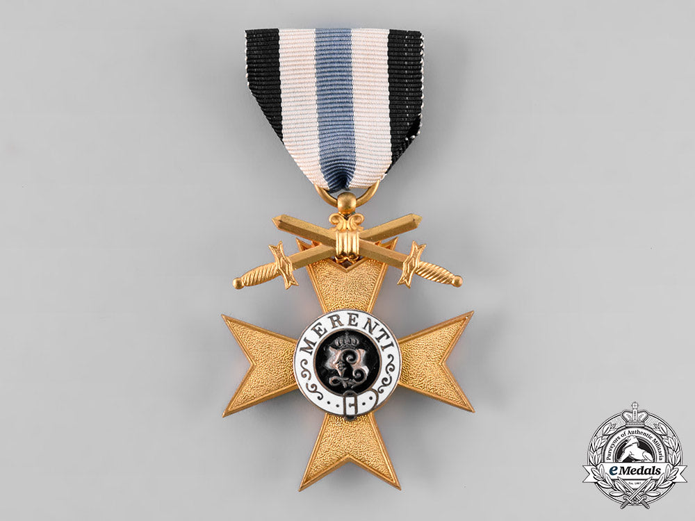 bavaria,_kingdom._a_military_merit_order_of_st._michael_merit_cross,_iii_class_with_swords,_c.1915_tray37_5_lo_016