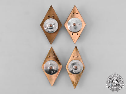 russia,_soviet_union._a_lot_of_graduation_badges_tray502_lo_016