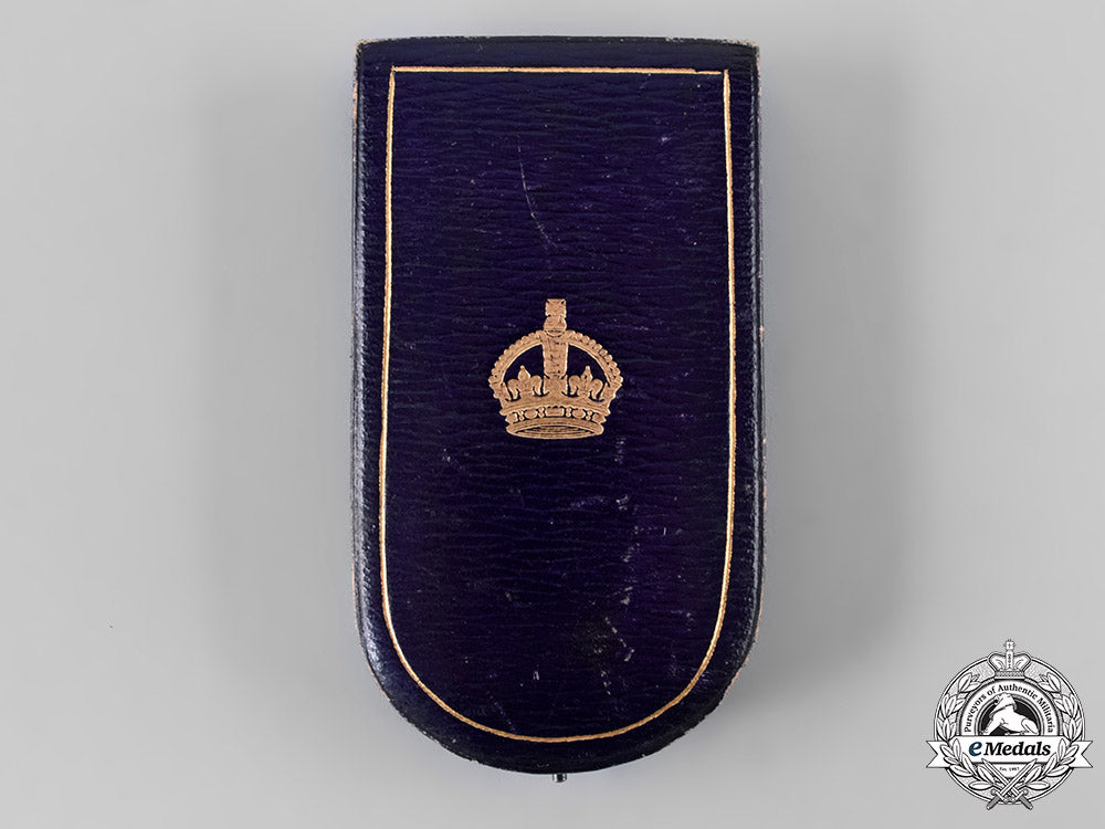 united_kingdom._a_george_vi_military_cross_with_case_tray511_lo_059