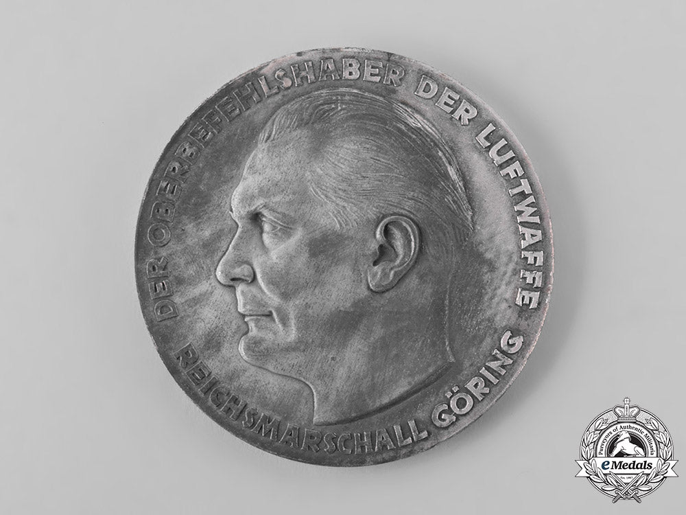 germany,_luftwaffe._a_table_medal_for_outstanding_technical_achievements_in_the_luftwaffe,_with_case_tray513_lo_008