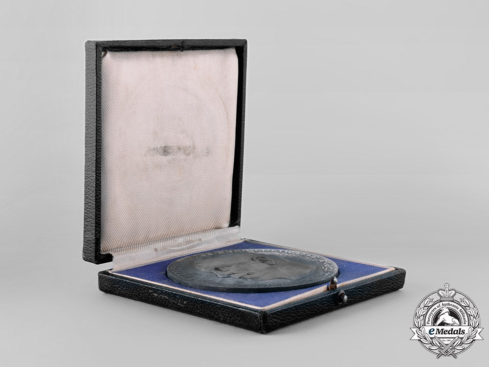 germany,_luftwaffe._a_table_medal_for_outstanding_technical_achievements_in_the_luftwaffe,_with_case_tray513_lo_011