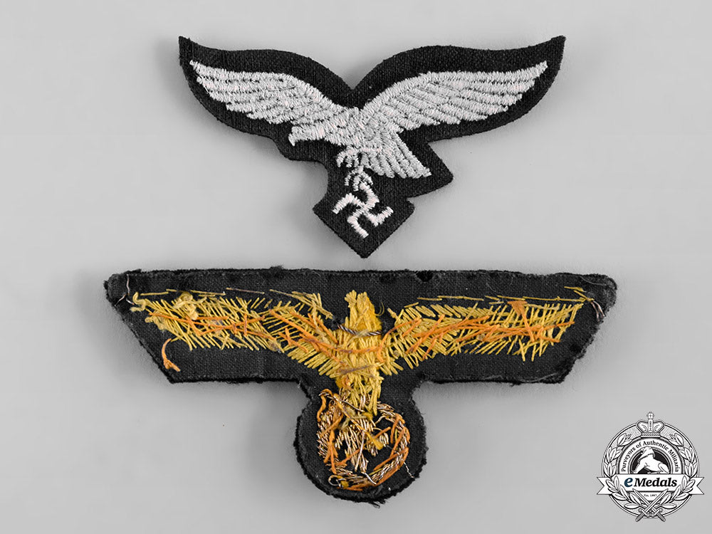 germany,_wehrmacht._a_pair_of_uniform_eagles_tray88_5_lo_120