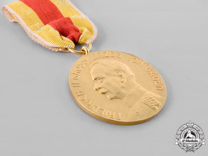 baden,_grand_duchy._a_civil_merit_medal,,_c.1908_tray9_lo_026_1