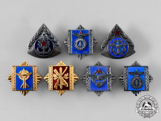 yugoslavia,_socialist_federal_republic._a_lot_of_military_academy_graduation_badges_tst_11_lo_001