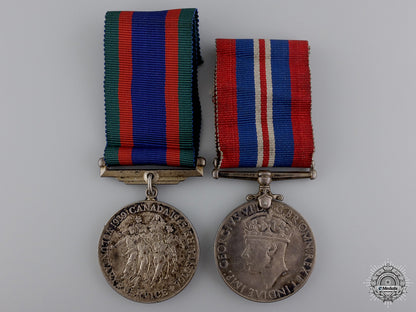 two_second_war_canadian_issued_medals_two_second_war_c_54c3e044a79f2
