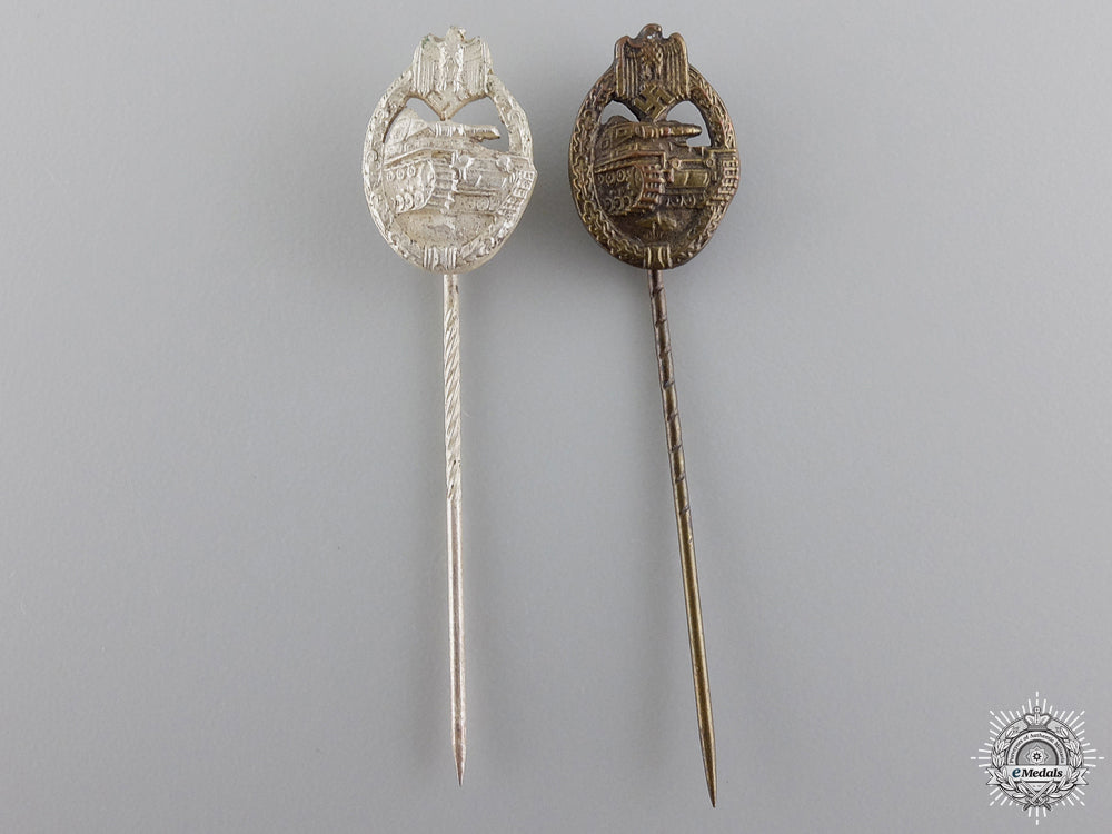 two_second_war_miniature_tank_badges_two_second_war_m_549333c166654