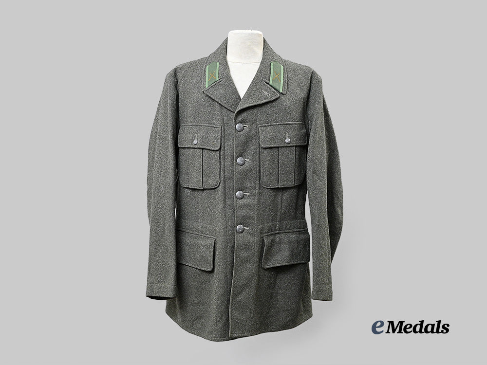 sweden,_kingdom._an_m39_royal_army_infantry_tunic1941_e_medals__e_u24840_2