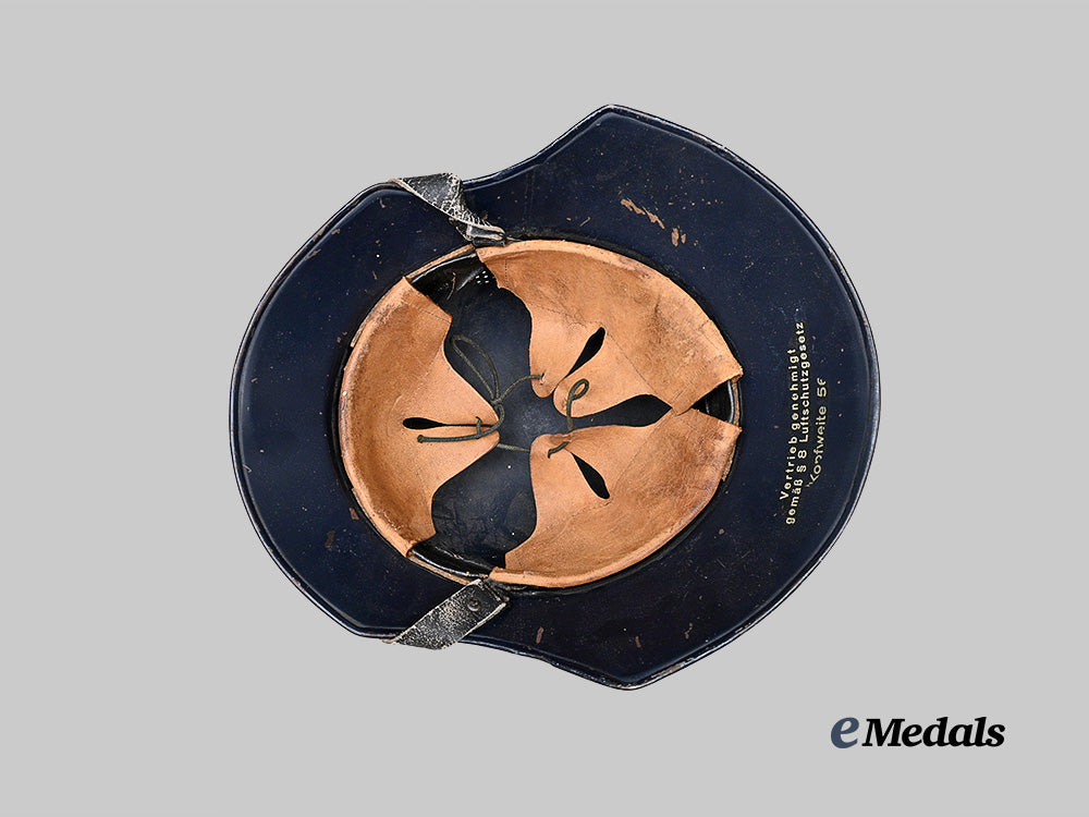 germany,_third_reich._a_luftschutz_gladiator_helmet,_three-_piece_version,_by_paul_diener_e_medals__g62767_9