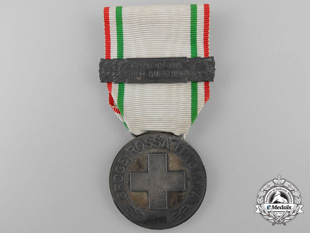 an_italian_benemerenti_red_cross_medal_with_clasp&_case_u_267