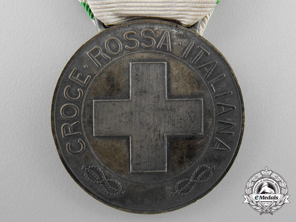 an_italian_benemerenti_red_cross_medal_with_clasp&_case_u_268