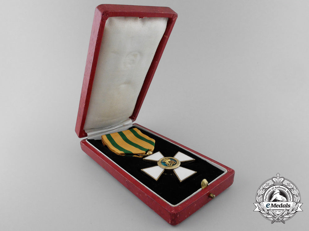 luxembourg._an_order_of_the_oak_crown,_knight's_cross_in_case_u_325