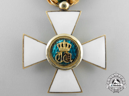 luxembourg._an_order_of_the_oak_crown,_knight's_cross_in_case_u_326