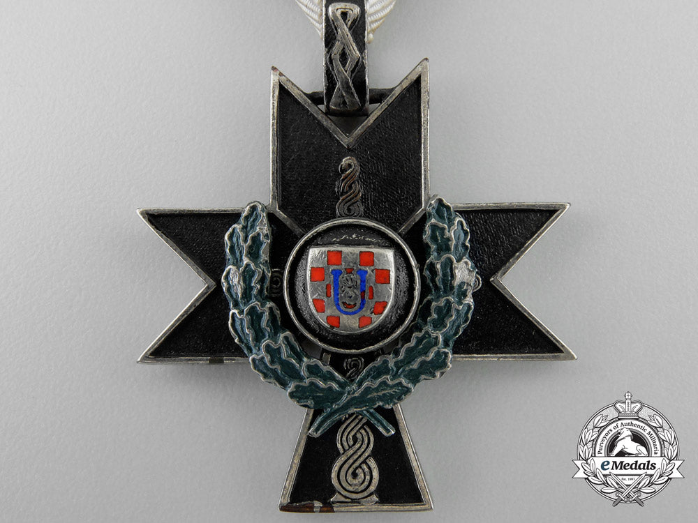 croatia._an_order_of_iron_trefoil_with_oakleaves_for_gallantry_in_action,_c.1941_u_354_2_1