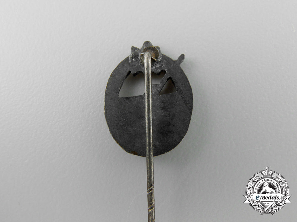 a_miniature_kriegsmarine_coastal_artillery_badge_u_985
