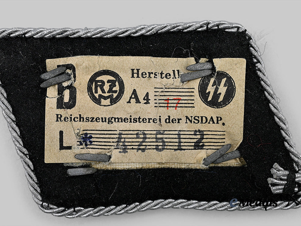 germany,_s_s._a_waffen-_s_s_sturmbannführer_collar_tab_e_medals__g63033_4