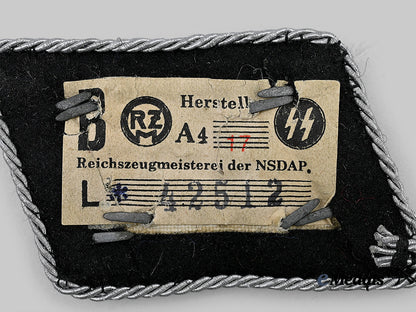 germany,_s_s._a_waffen-_s_s_sturmbannführer_collar_tab_e_medals__g63033_4