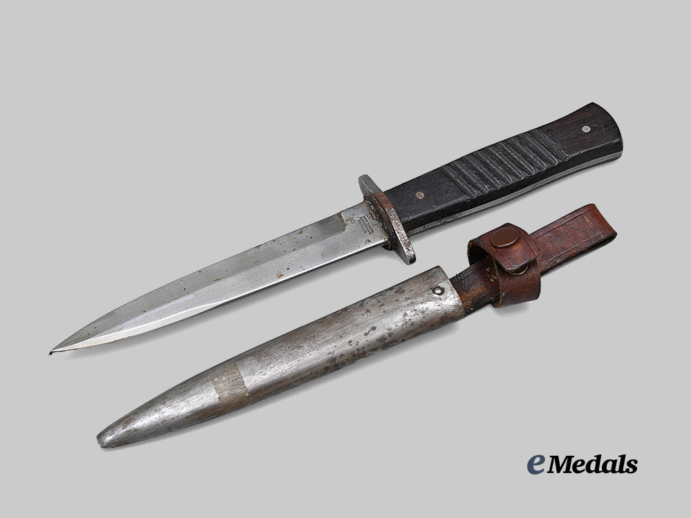 germany,_imperial._a_trench_knife_for_close_combat,_by_gottlieb_hammesfahr_e_medals__g62704_3