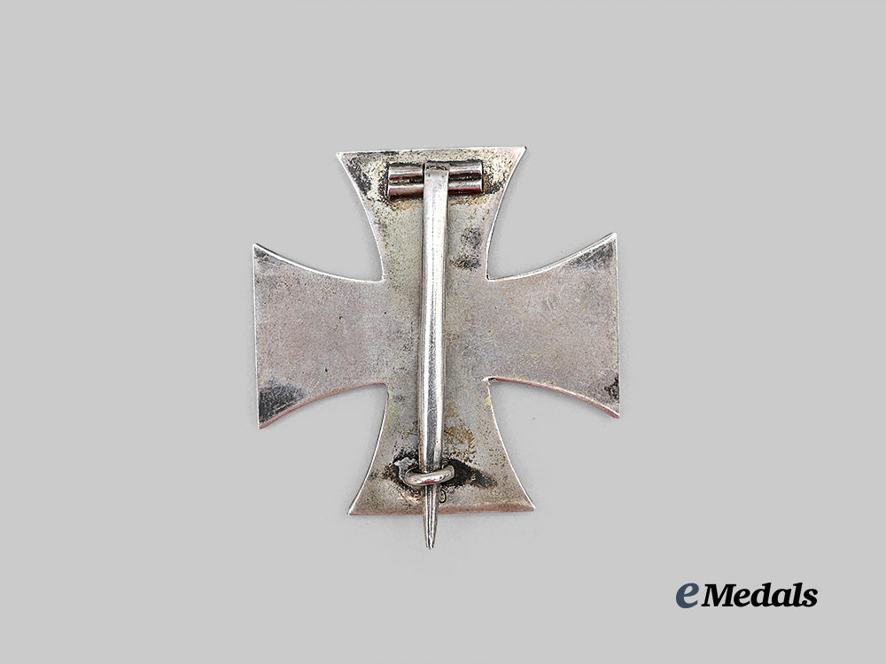 germany,_imperial._a1914_iron_cross_i_class,_by_k_o_e_medals__g62933_3