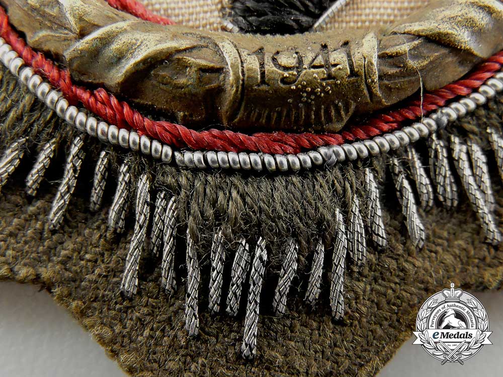 a_rare_army_afrika_korps_issue_german_cross_in_gold_by_juncker_v_128