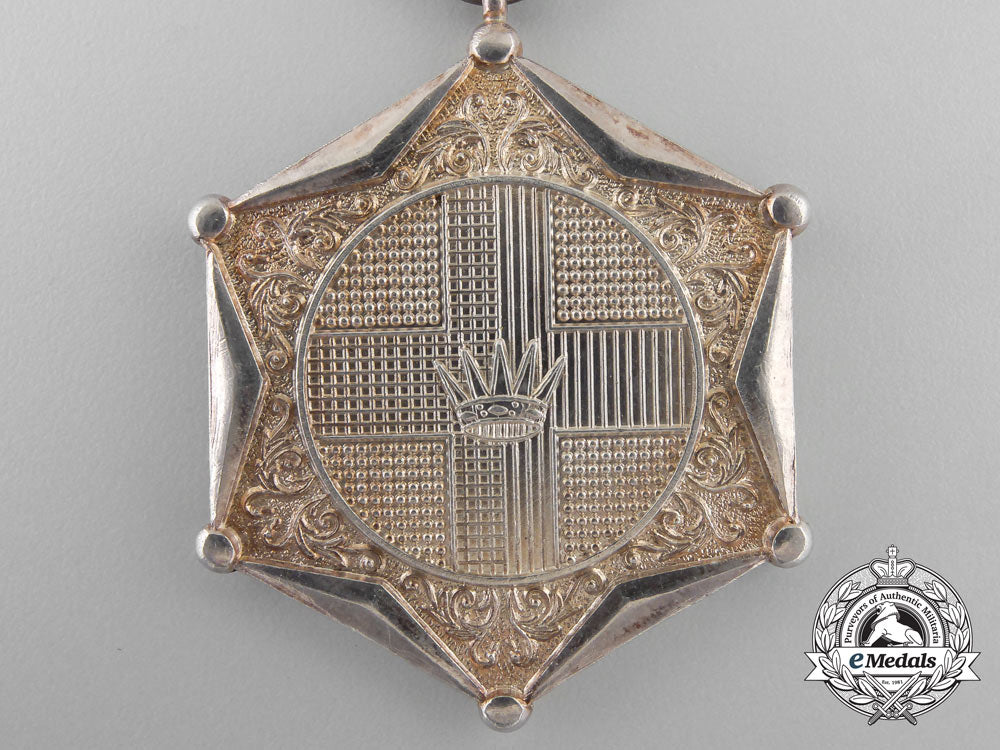 a_malaysian_long_service_decoration(_sarawak)_in_silver_v_841_1