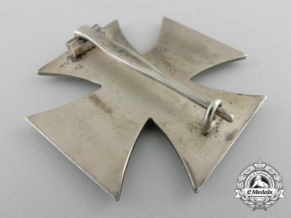 an_iron_cross_first_class1939_with_case_v_966