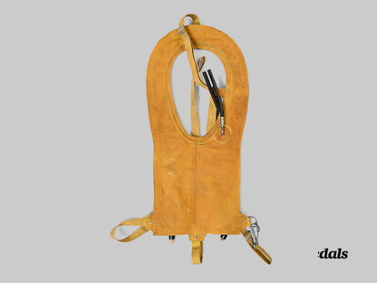 united_states._an_air_force“_mae_west”_pneumatic_life_preserver_vest,_c.1945_e_medals__w8597_2