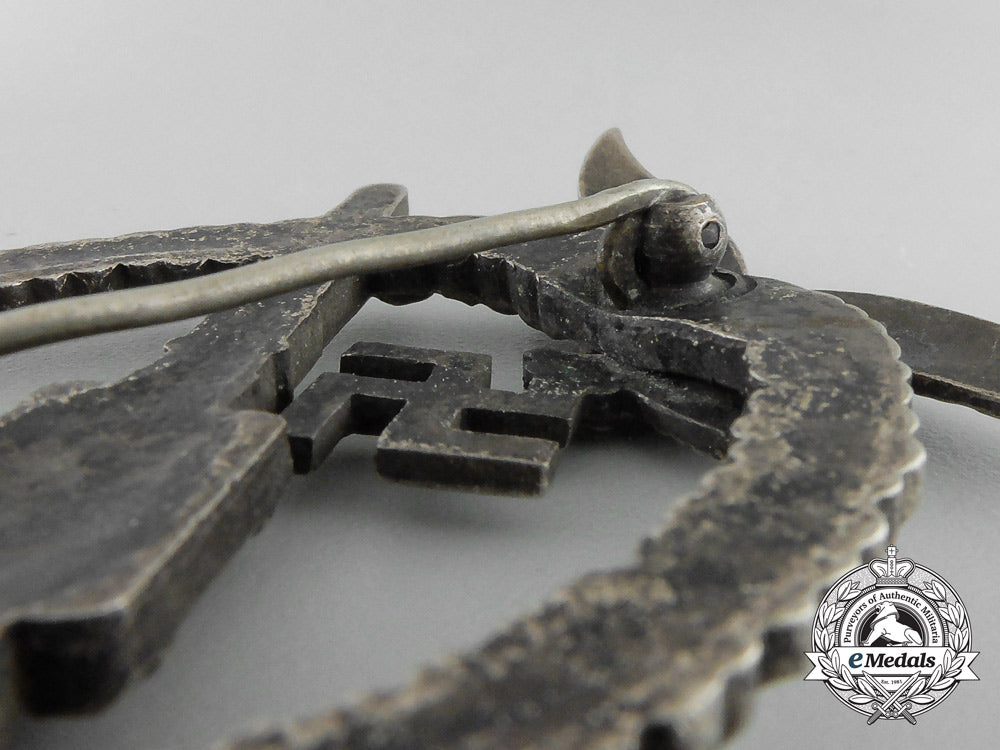 an_early_luftwaffe_flak_badge_in_tombac_with_ball_hinge_w_603