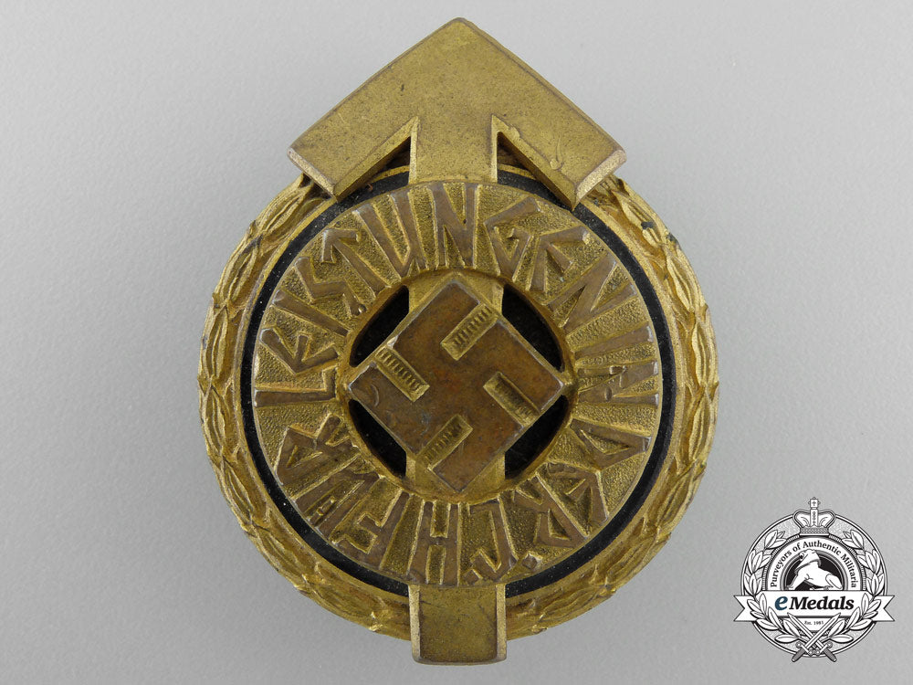 an_hj_golden_leaders_sports_badge_by_gustav_brehmer_w_709