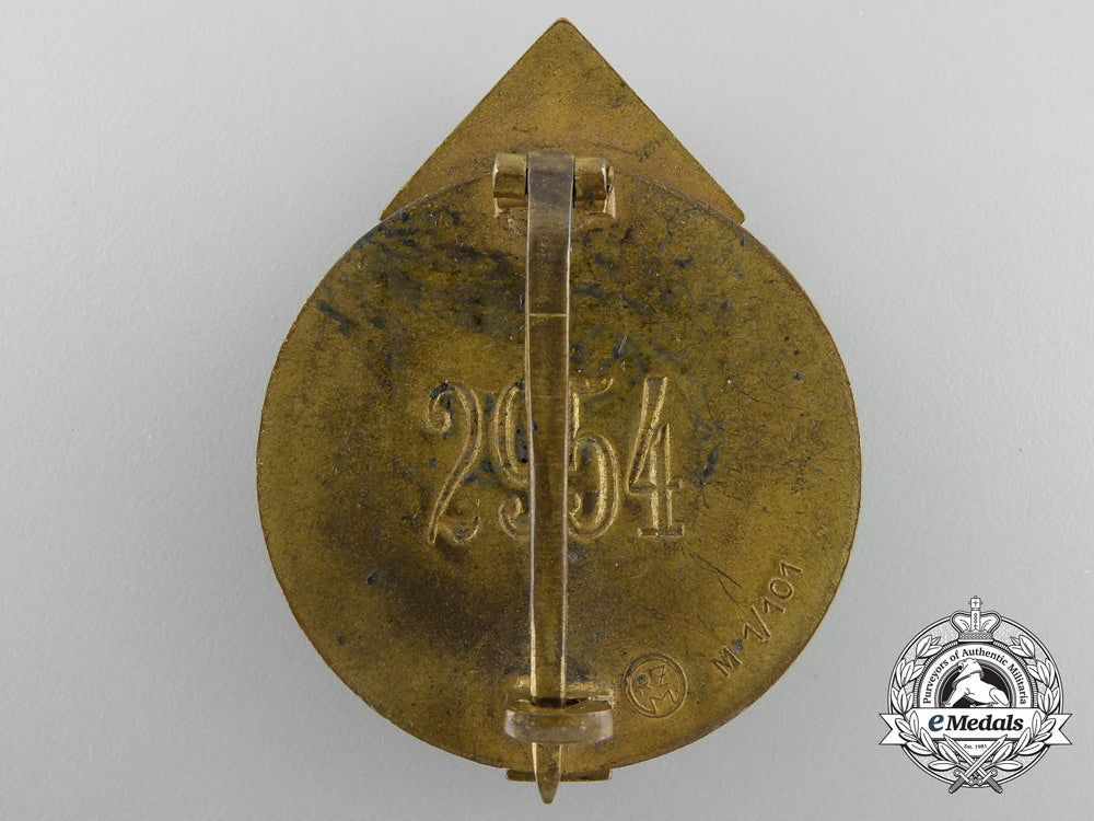 an_hj_golden_leaders_sports_badge_by_gustav_brehmer_w_710