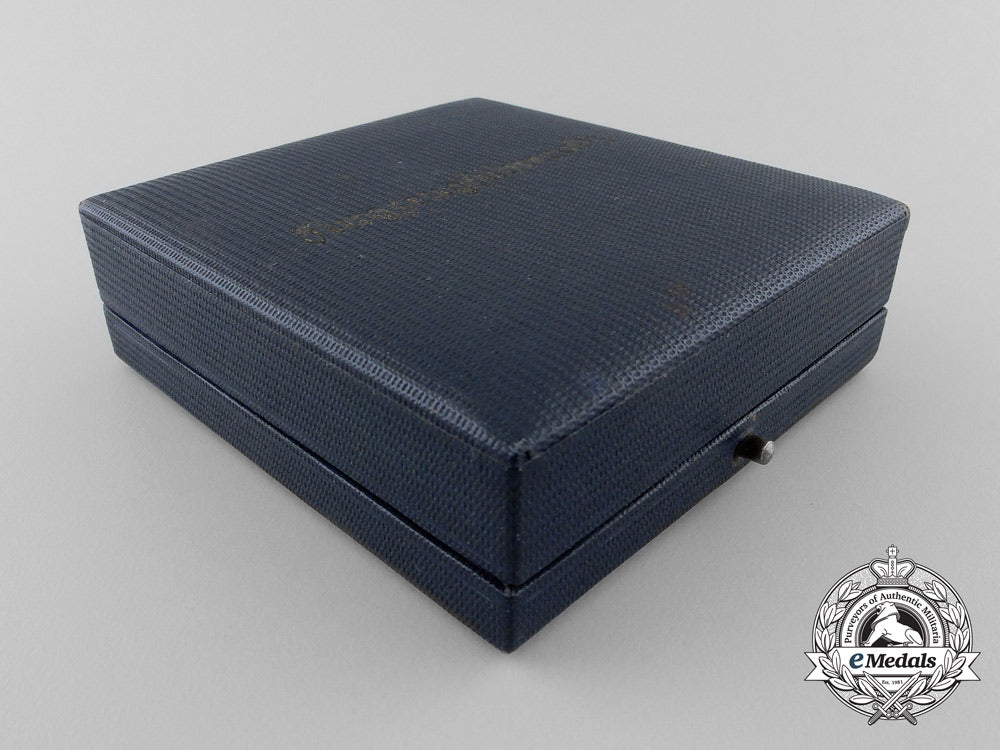 a_luftwaffe_pilot’s_badge_case_of_issue_w_988