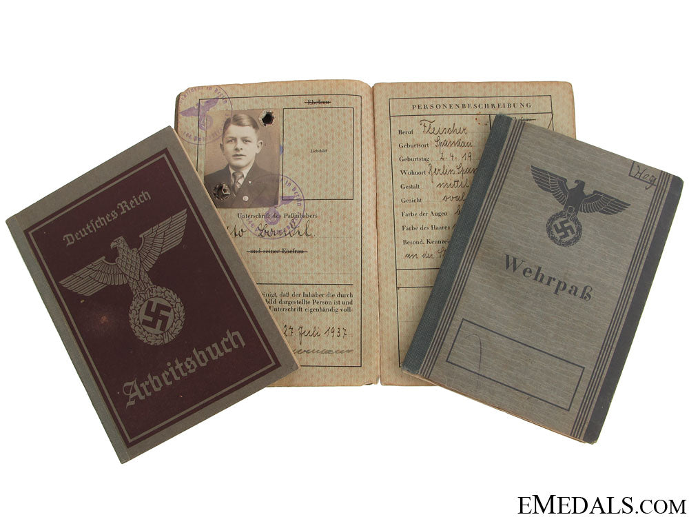 wehrpass,_reisepass&_arbeitsbuch_wehrpass__reisep_516c0cc9eb86c