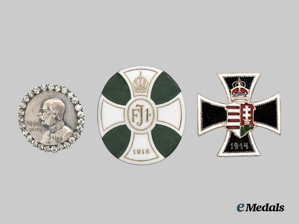 austria,_imperial._a_lot_of_three_patriotic_badges___m_n_c2593