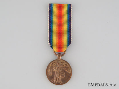 wwi_miniature_victory_medal_wwi_miniature_vi_52dd72600a60d