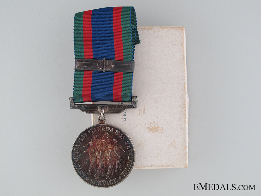 wwii_canadian_volunteer_service_medal_in_issue_box__wwii_canadian_v_53396f9b6969e
