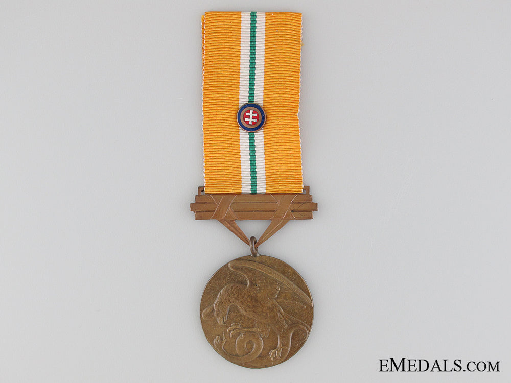 wwii_slovakian_medal_of_bravery1939_wwii_slovakian_m_5316426a8ab48