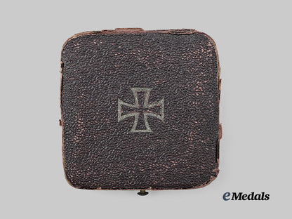 germany,_imperial._a1914_iron_cross_i_class,_by_carl_dillenius,_with_case_e_medals__g61775_2