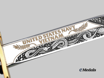 united_states._a_u._s_navy_vietnam_commemorative_bayonet_of_honour,_in_case_e_medals__w8472_11