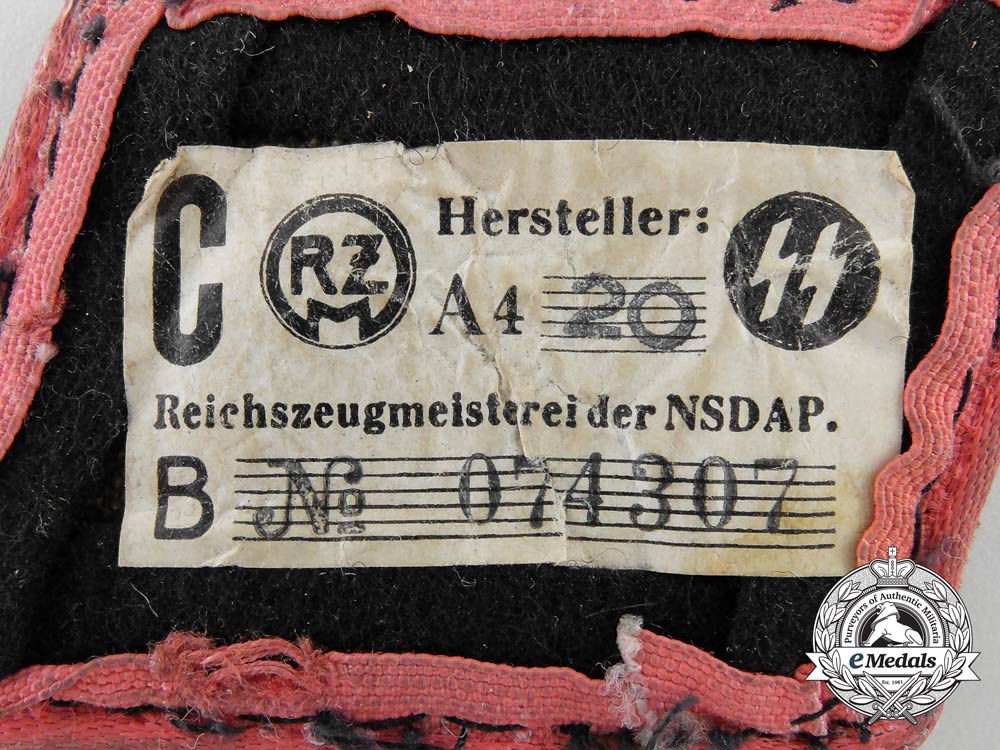 a_set_of_panzer_ss-_oberscharführer’s_collar_tabs_x_437