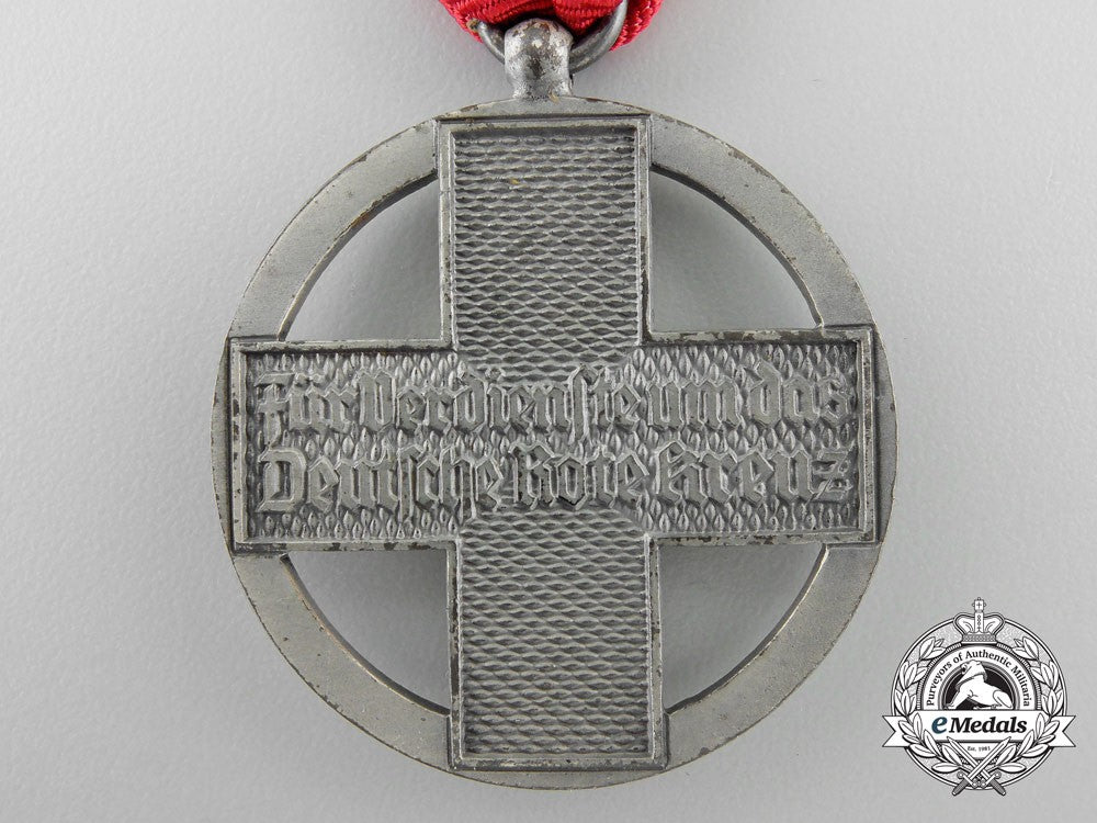 a_german_red_cross_medal_x_444_1