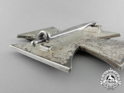 an1939_first_class_iron_cross;_marked26_with_case_x_531