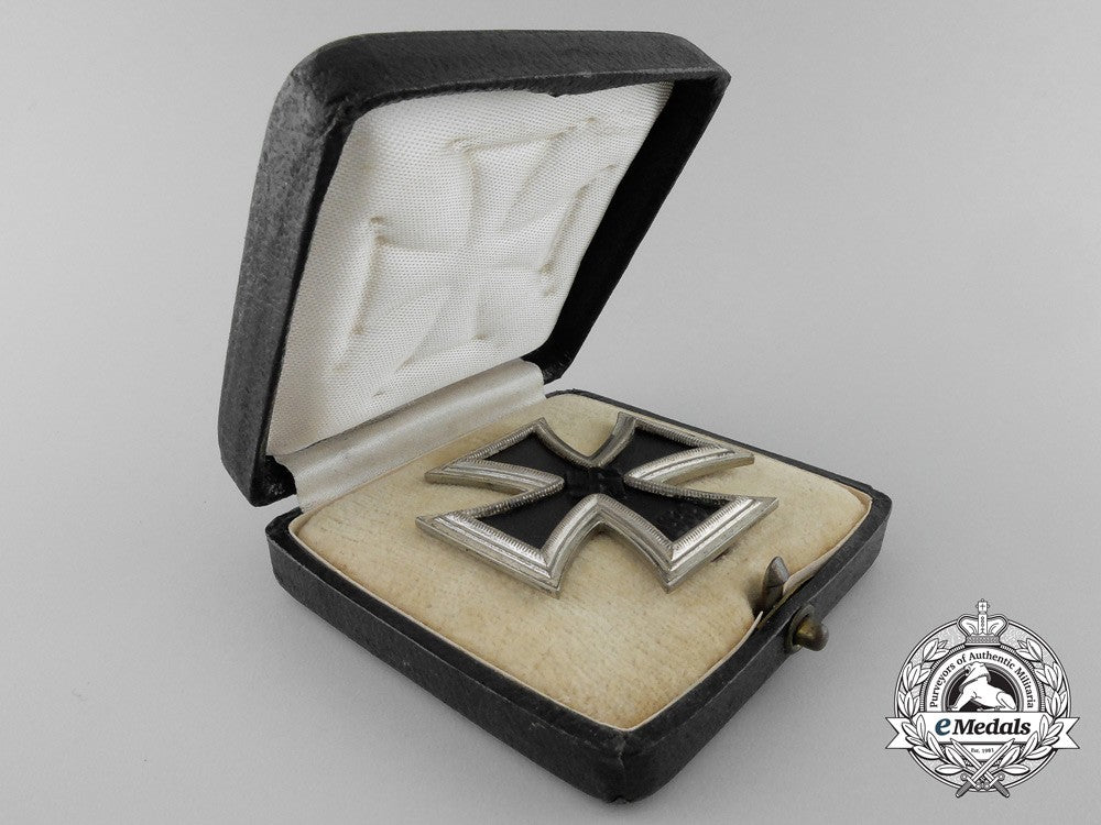 a_mint_iron_cross_first_class1939_with_case_x_744_1