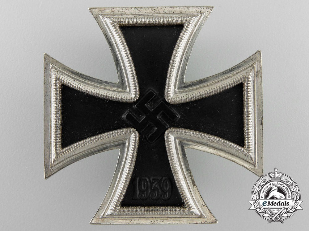 a_mint_iron_cross_first_class1939_with_case_x_745_1